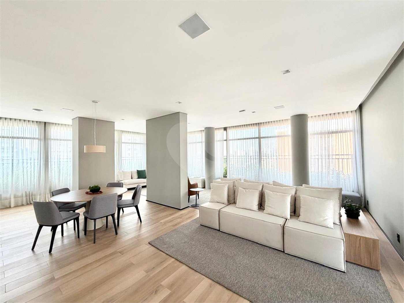 Apartamento à venda com 3 suítes em Campo Belo, São Paulo, SP