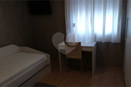 Apartamento à venda com 3 quartos, sendo 1 suíte,  em Vila Mariana, São Paulo, SP