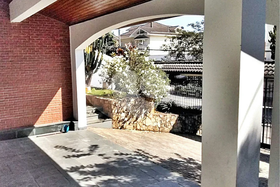 Sobrado à venda com 4 quartos, sendo 2 suítes, em Santana, São Paulo, SP
