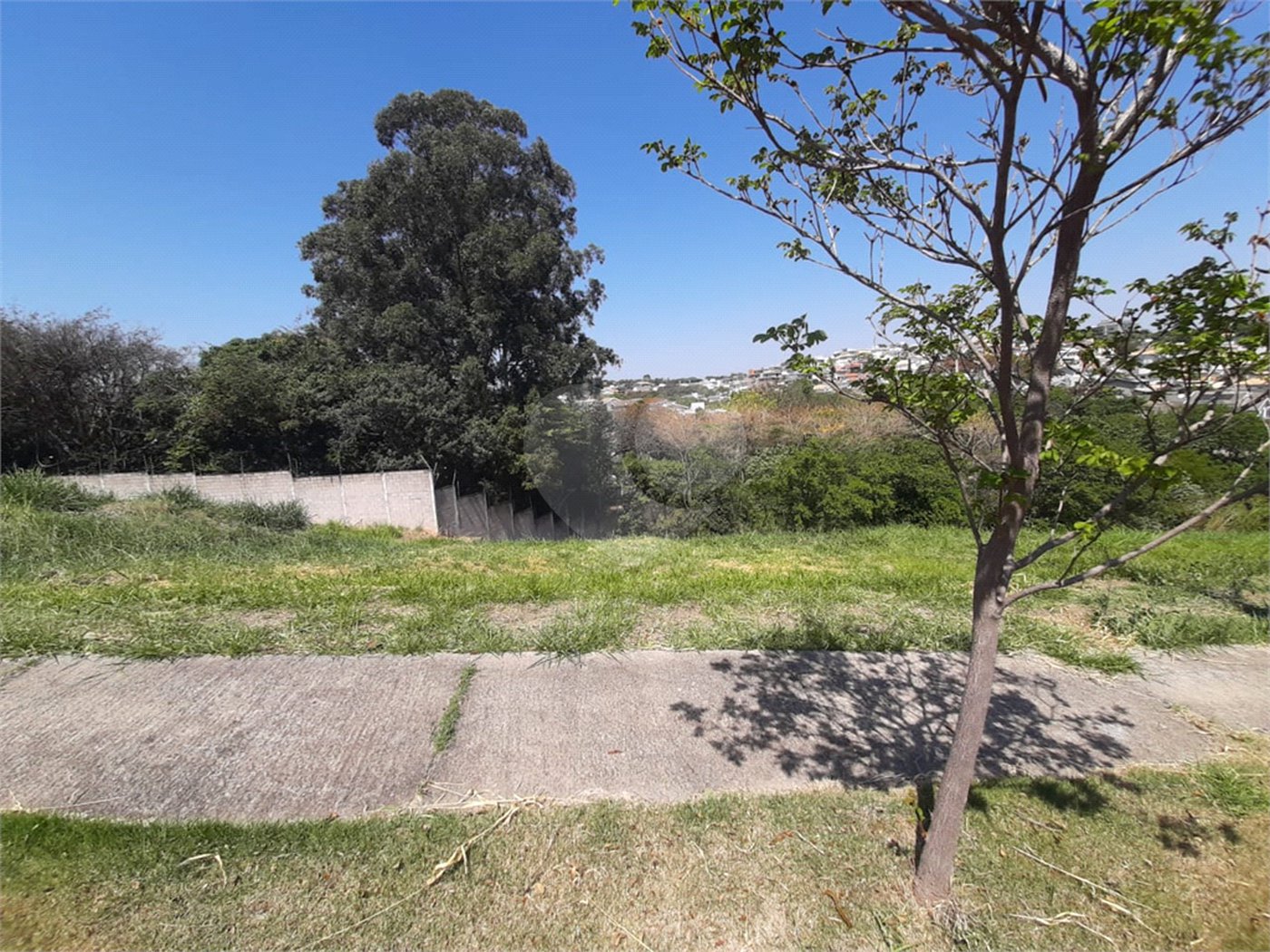 Terreno à venda com 1 suíte em Bosque, Vinhedo, SP