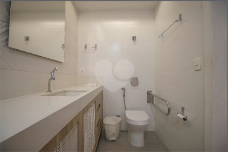Apartamento à venda com 4 quartos, sendo 2 suítes,  em Tijuca, Rio de Janeiro, RJ