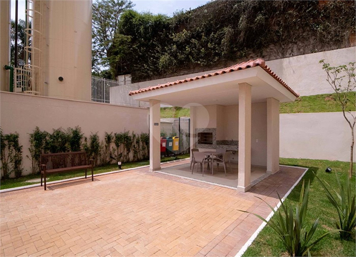 Apartamento à venda com 2 quartos em Cidade Tiradentes, São Paulo, SP
