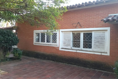 Casa à venda ou para alugar com 4 quartos, sendo 1 suíte, no Centro, Vinhedo, SP