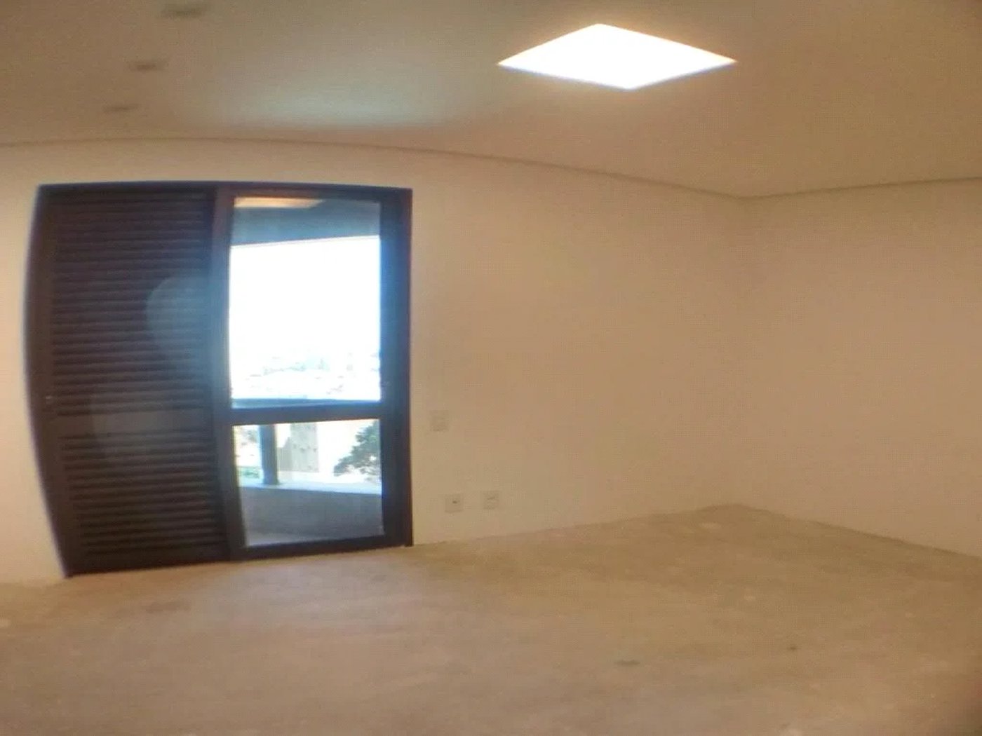 Apartamento à venda com 3 suítes em Vila Suzana, São Paulo, SP