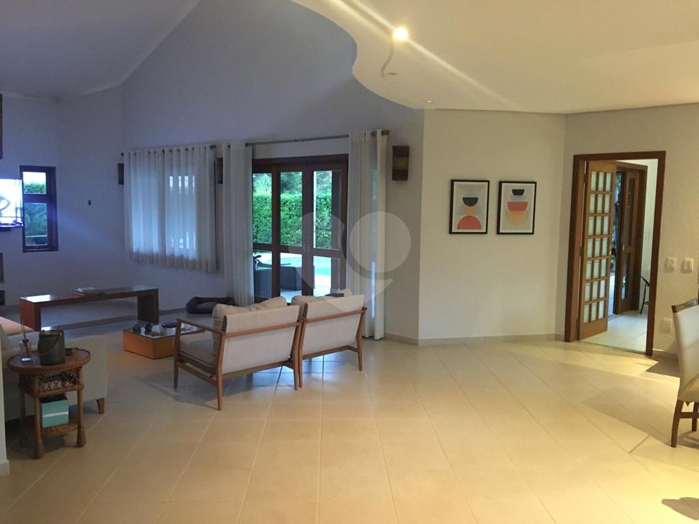 Casa à venda com 3 suítes no condomínio Lago Azul Residencial e Golfe, Araçoiaba da Serra - SP
