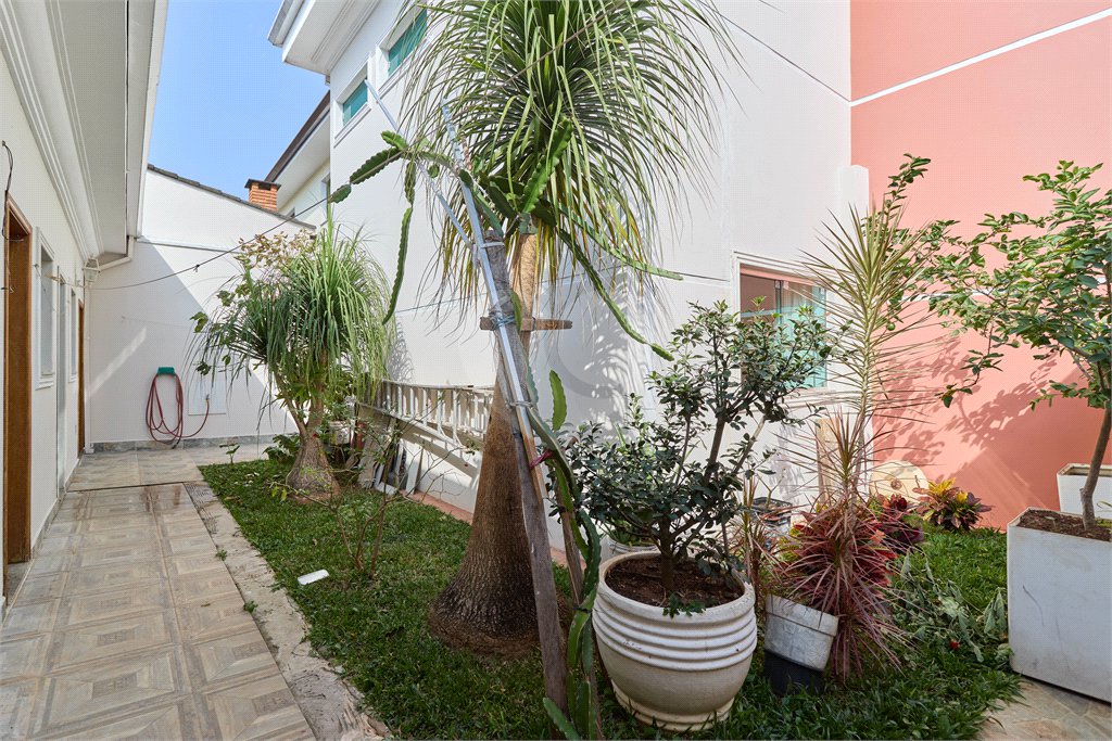 Sobrado à venda com 4 quartos, sendo 3 suítes, em City Campo Grande, São Paulo, SP