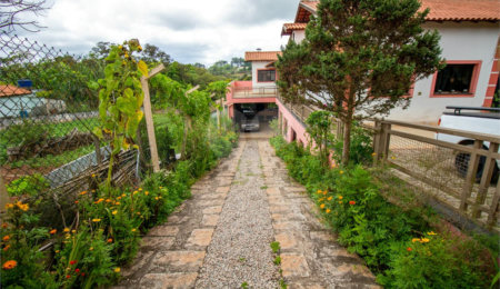 Casa à venda com 3 quartos, sendo 1 suíte,  em Alto da Serra (mailasqui), São Roque, SP