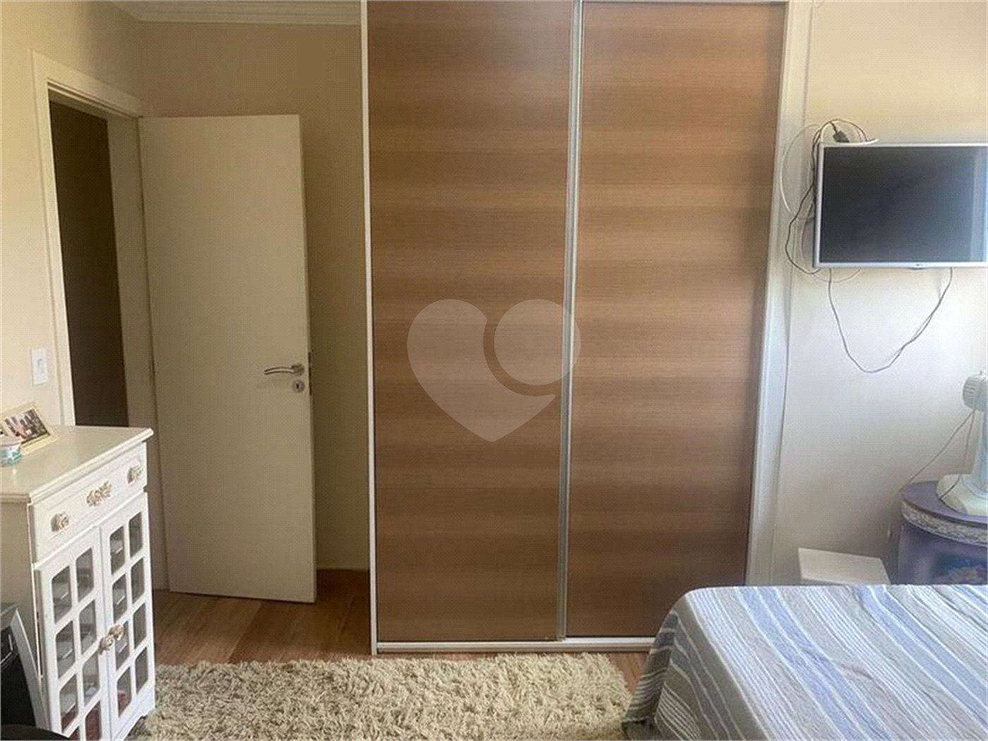 Casa à venda com 4 quartos, sendo 2 suítes, em Jardim Samara, São Paulo, SP