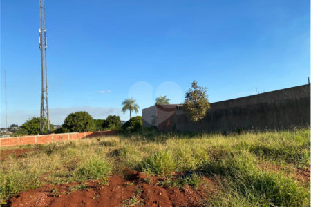 Terreno à venda no condomínio Terreno na Rua Lucelia, Ponta Porã - MS