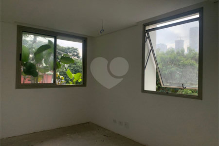 Apartamento à venda com 2 suítes em Vila Madalena, São Paulo, SP