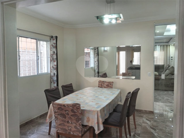 Sobrado à venda com 3 quartos, sendo 1 suíte,  em Jardim Santa Beatriz, Guarulhos, SP