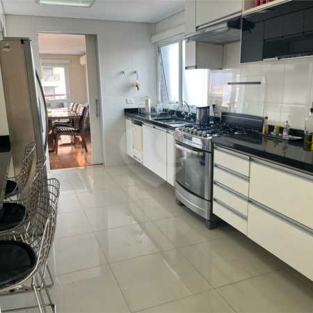 Apartamento à venda com 4 suítes em Vila Andrade, São Paulo, SP