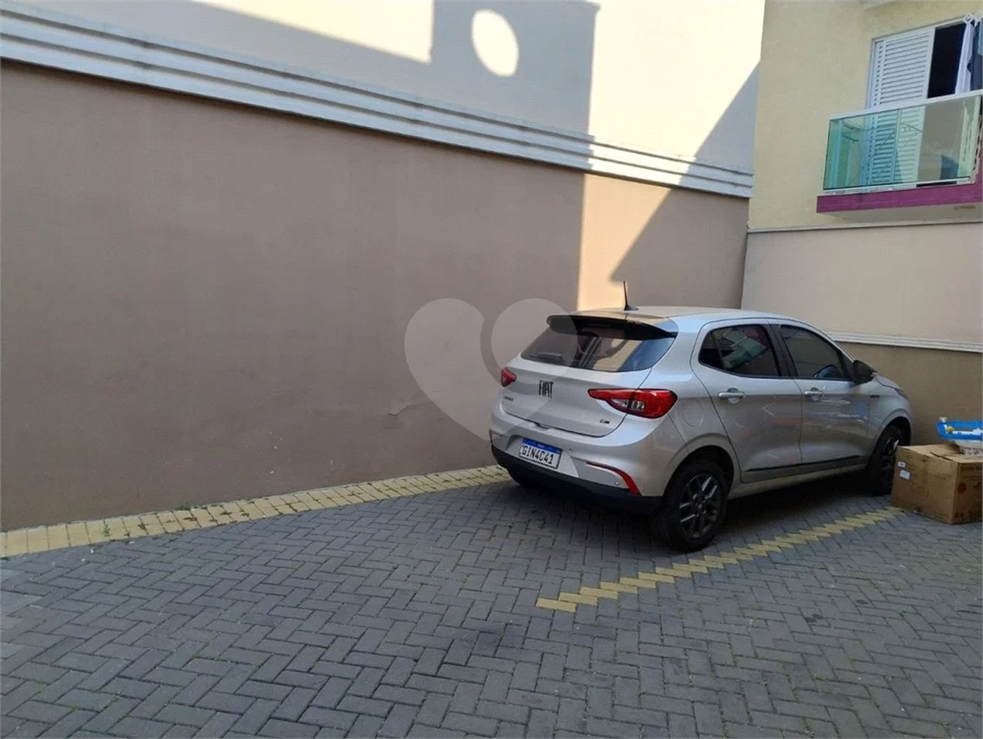 Vende-se Sobrado com 2 Suítes em Condomínio Fechado – Vila Ré