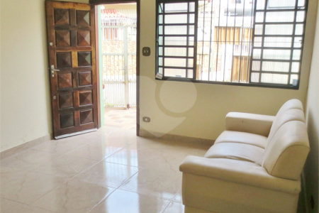 Sobrado à venda com 2 quartos em Vila Gumercindo, São Paulo, SP