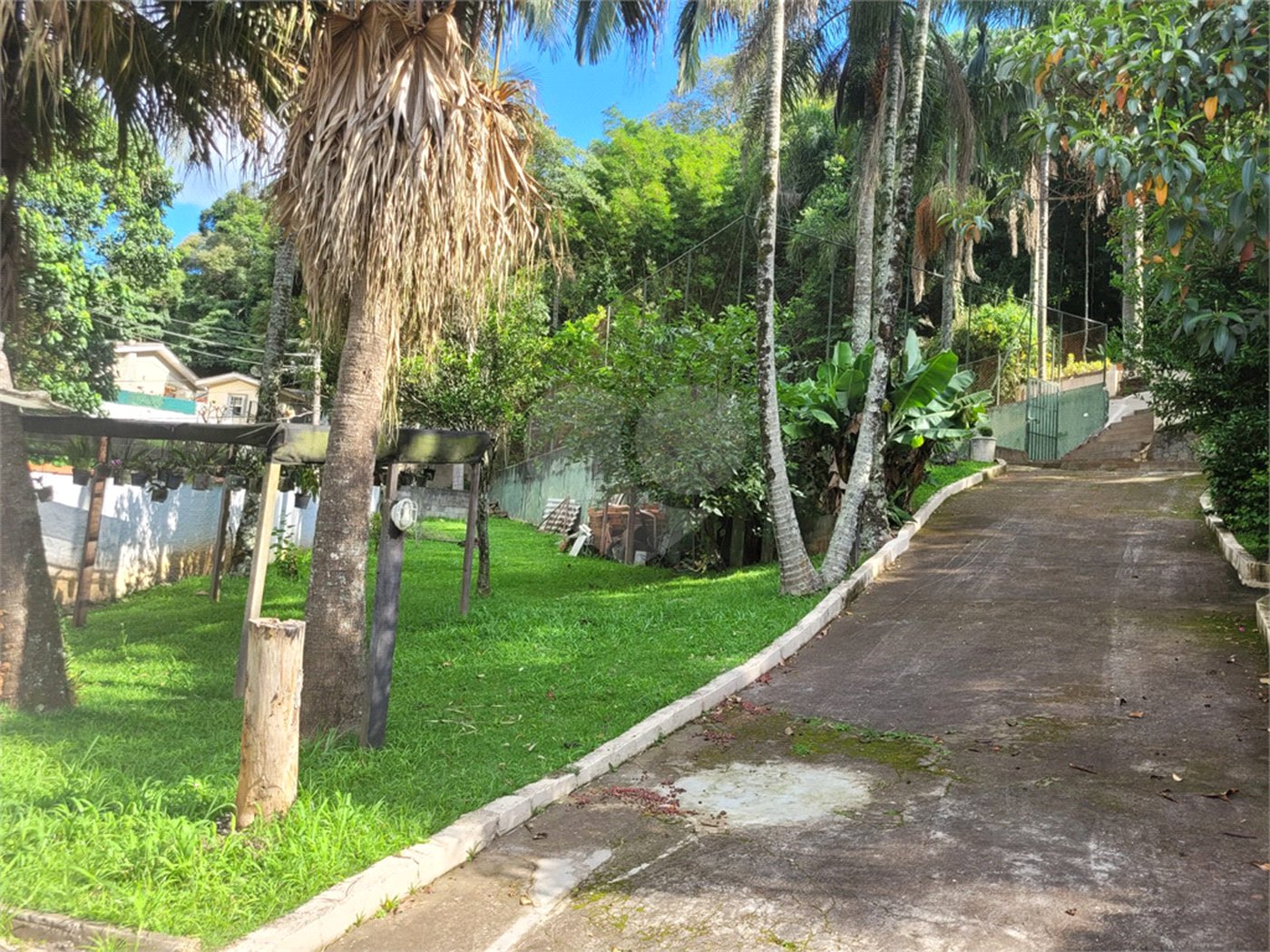 Sítio à venda com 6 quartos, sendo 3 suítes, em Serra da Cantareira, Mairiporã, SP