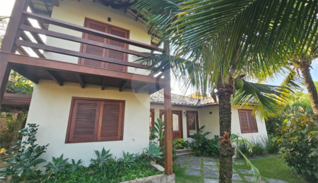 Casa em condomínio à venda com 4 suítes em Praia Rasa, Armação dos Búzios, RJ