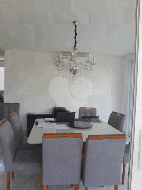 Casa à venda com 3 suítes em Moinho Velho, Cotia, SP