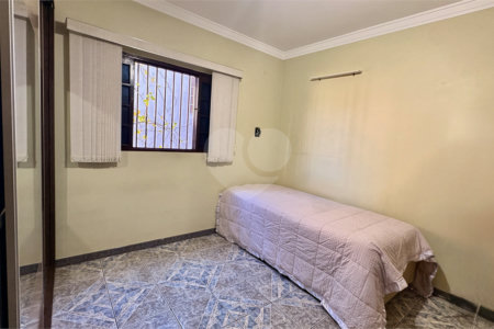 Sobrado à venda com 3 quartos, sendo 1 suíte, em Jardim São Guilherme, Sorocaba, SP