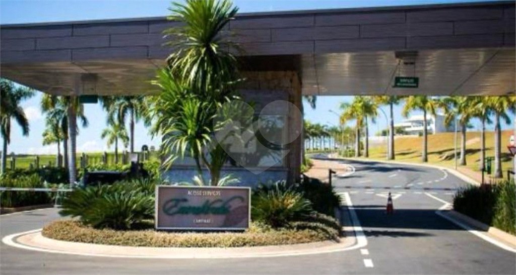 Casa à venda com 5 suítes no condomínio Residencial Entreverdes, Campinas - SP