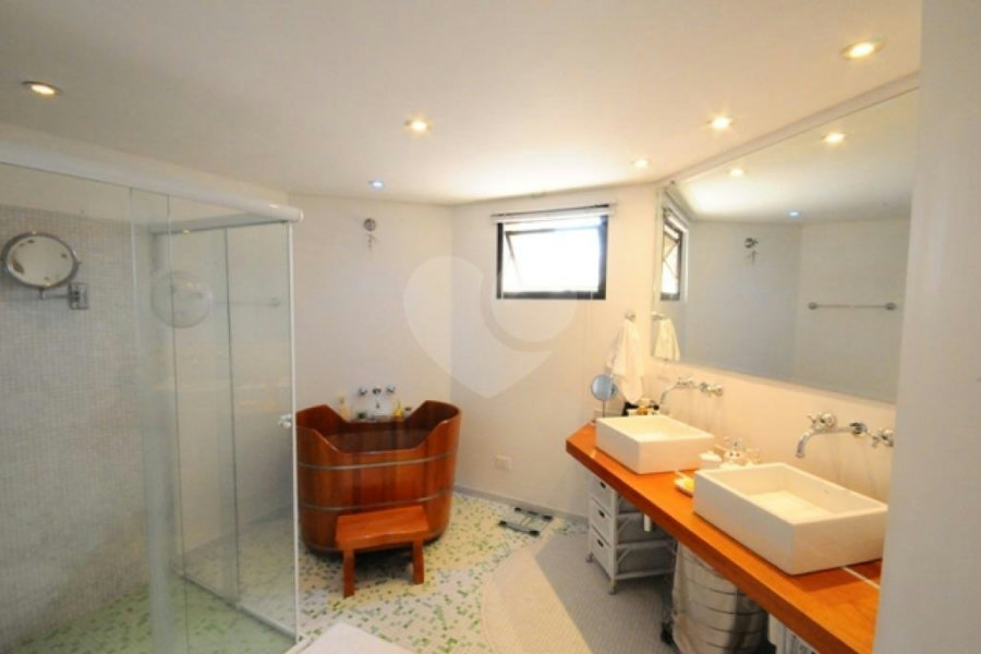 Apartamento à venda com 3 suítes em Água Fria, São Paulo, SP
