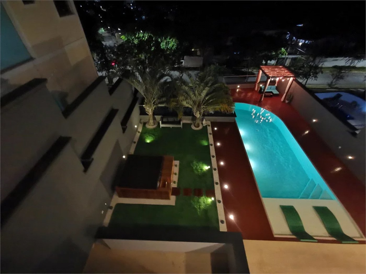 Casa à venda ou para alugar com 4 suítes em Parque dos Príncipes, São Paulo, SP