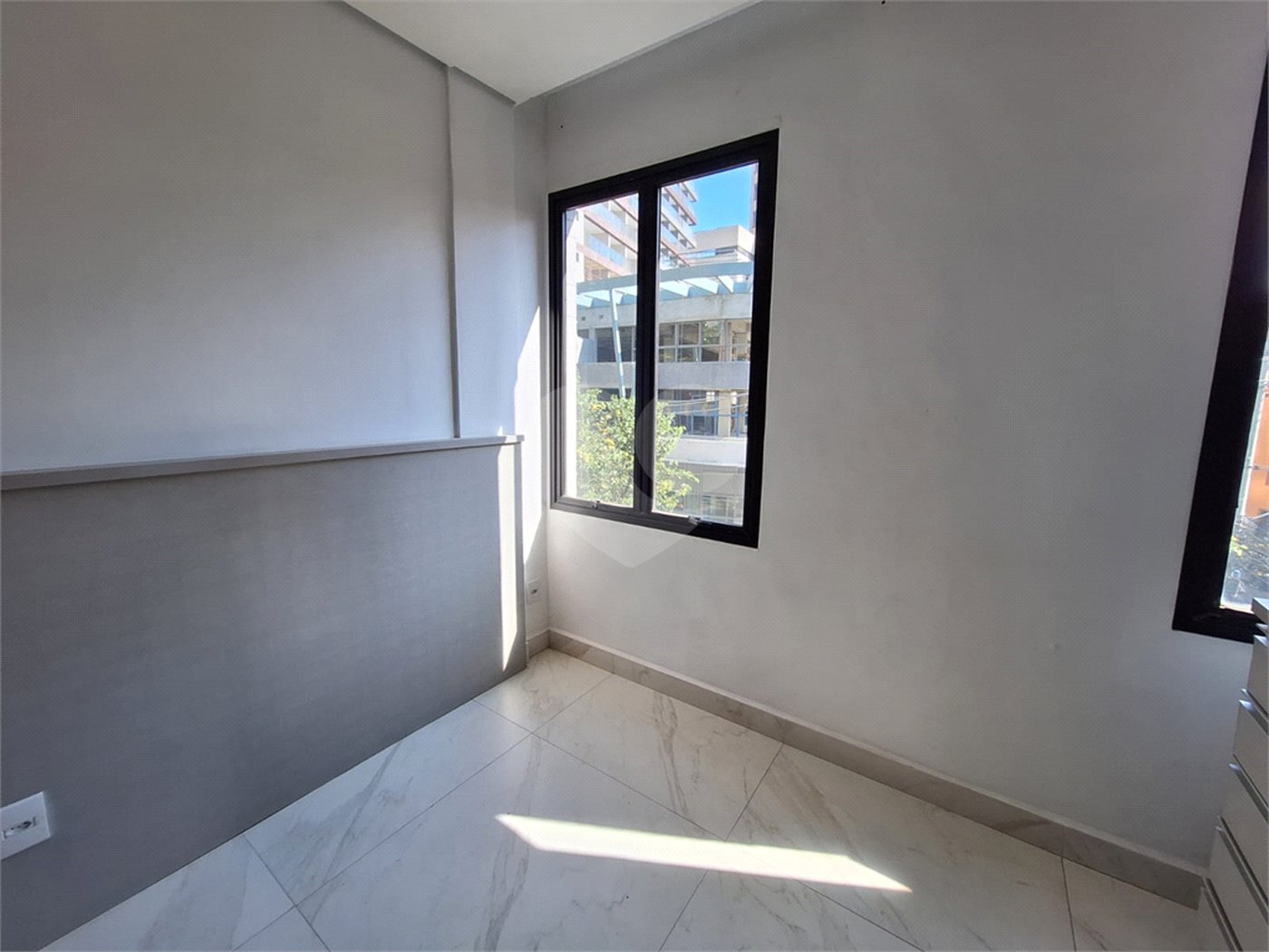 Apartamento à venda com 1 quarto em Jardim das Acácias, São Paulo, SP