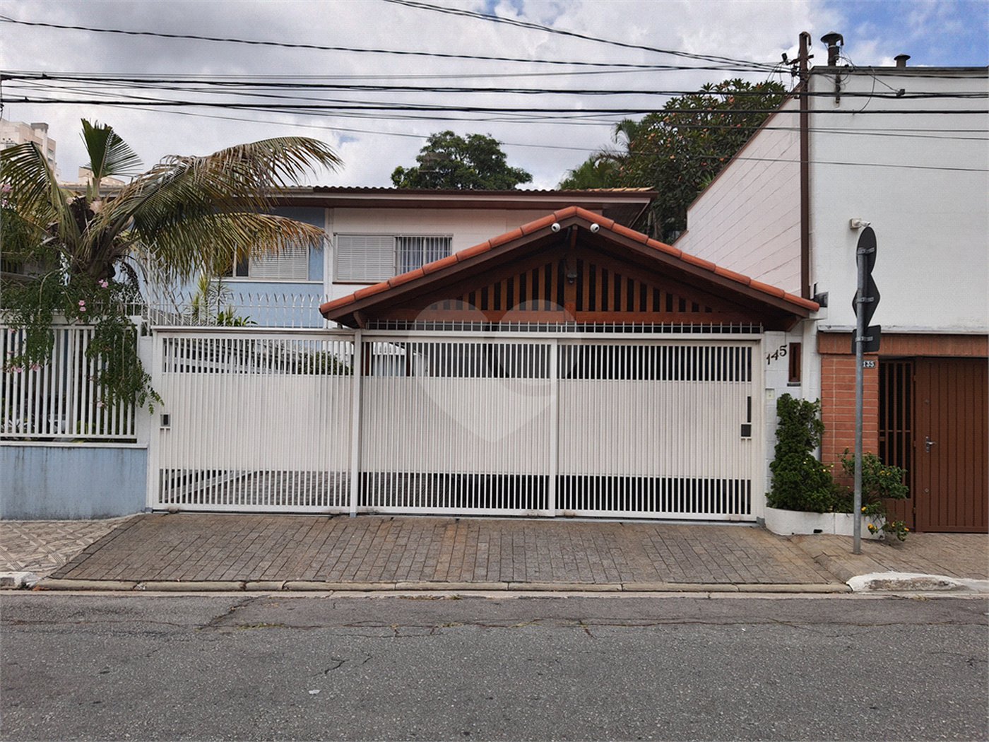 Sobrado à venda com 3 quartos, sendo 1 suíte,  em Jardim Rizzo, São Paulo, SP