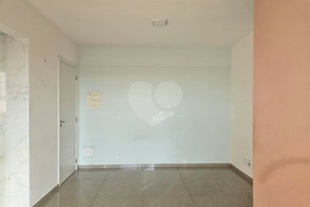 Apartamento à venda com 3 quartos, sendo 1 suíte, no Centro, Poá, SP