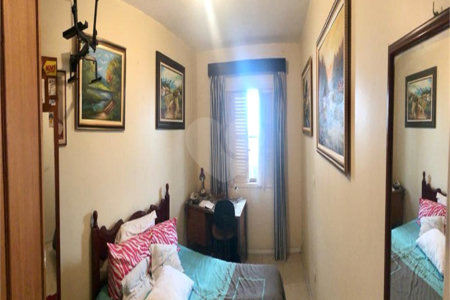 Casa Térrea à venda com 3 quartos em Cidade Domitila, São Paulo, SP