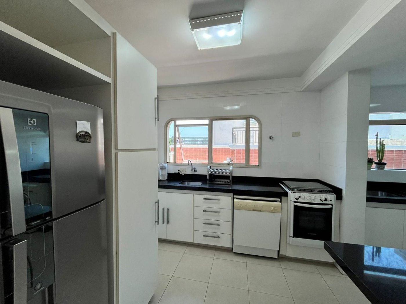 Apartamento com 3 dormitórios à venda, 120 m² por R$ 930.000,00 - Balneário Cidade Atlântica - Guarujá/SP
