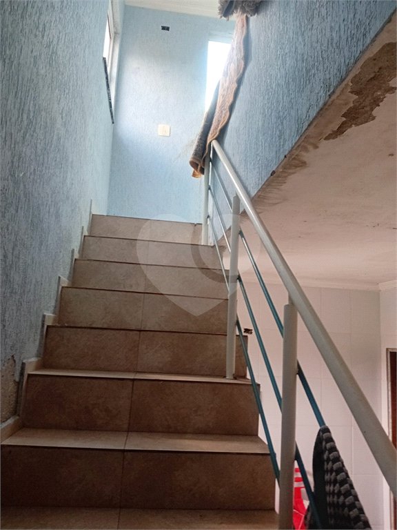 Sobrado à venda com 4 quartos, sendo 1 suíte,  em Parque Santa Laura, Ferraz de Vasconcelos, SP