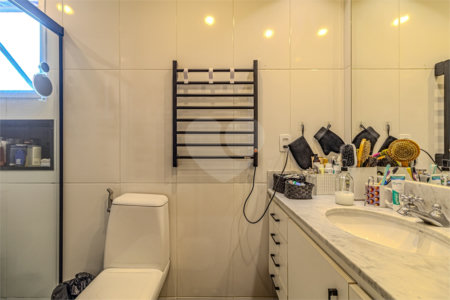 Apartamento à venda com 3 suítes em Vila Madalena, São Paulo, SP