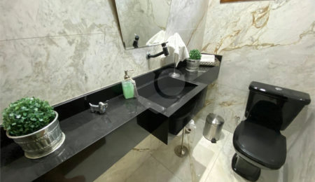 Sobrado à venda com 5 quartos, sendo 3 suítes,  em Tremembé, São Paulo, SP