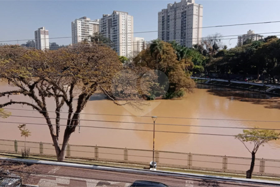 Sobrado à venda com 4 quartos, sendo 1 suíte, em Vila Rosália, Guarulhos, SP