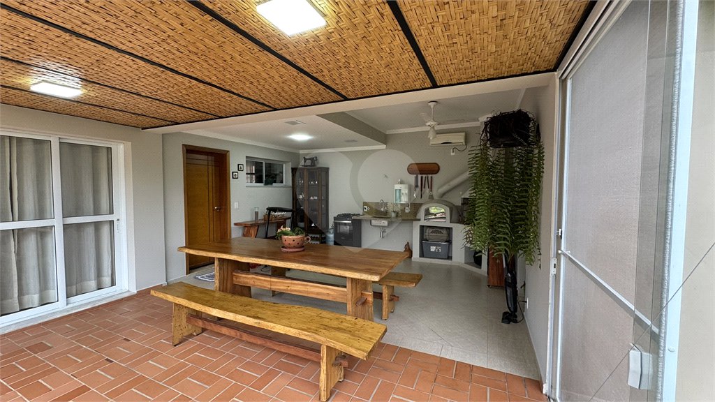 Casa à venda com 3 suítes no condomínio Residencial Delle Stelle, Louveira - SP