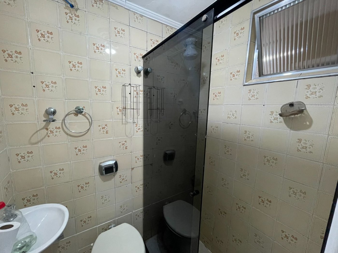 Apartamento 2 dormitórios + dependência, 1 vaga demarcada, no Campo Grande, Santos