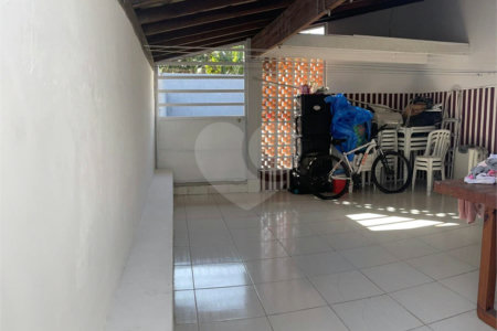 Casa à venda com 2 quartos em Vila Lavínia, Mogi das Cruzes, SP