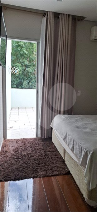 Sobrado à venda com 3 quartos, sendo 1 suíte,  em Jardim Ana Maria, São Paulo, SP