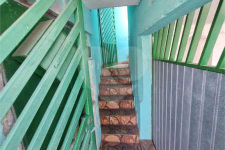 Casa à venda com 6 quartos em Vila dos Remédios, São Paulo, SP
