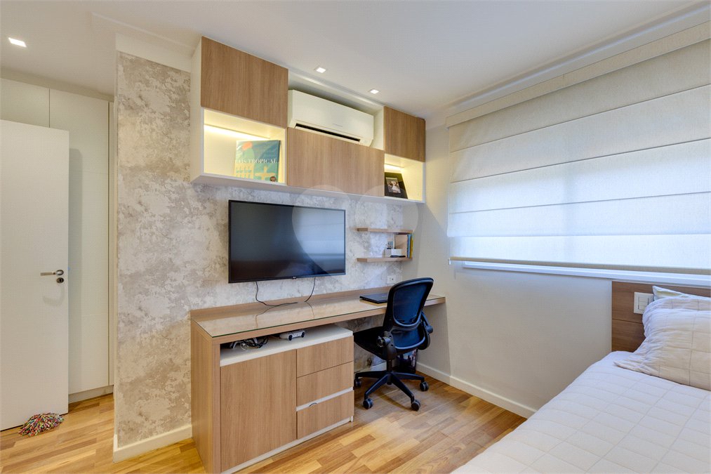Apartamento à venda com 4 quartos, sendo 2 suítes, em Campo Belo, São Paulo, SP