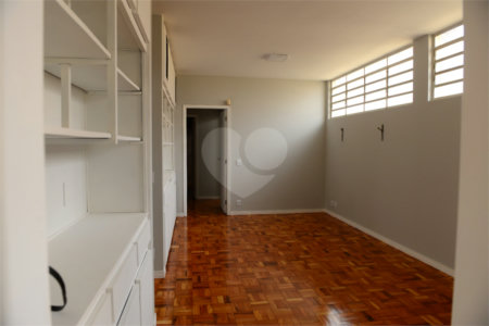 Casa térrea em Araraquara/SP.
