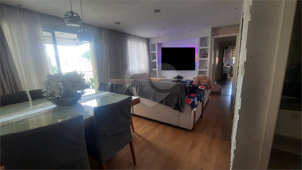 Apartamento à venda com 3 quartos, sendo 1 suíte, em Vila Santo Antônio, Guarulhos, SP