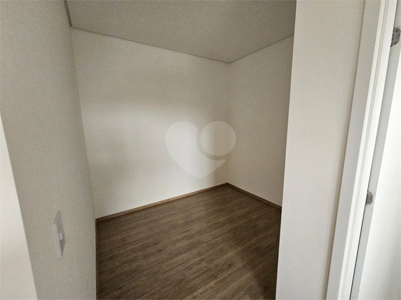 Apartamento à venda com 3 quartos, sendo 1 suíte,  em Vila Lucy, Sorocaba, SP
