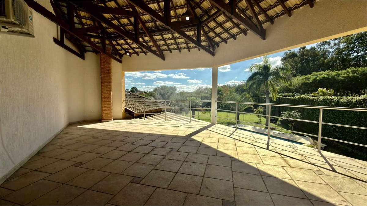 Casa à venda com 4 suítes no condomínio Parque Village Castelo, Itu - SP