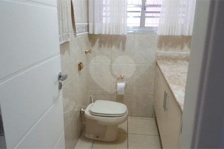 Sobrado à venda com 3 quartos, sendo 1 suíte, em Vila Galvão, Guarulhos, SP