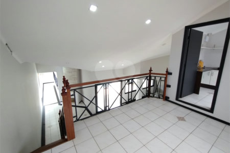 Casa à venda com 2 suítes em Vila Oliveira, Itapetininga, SP