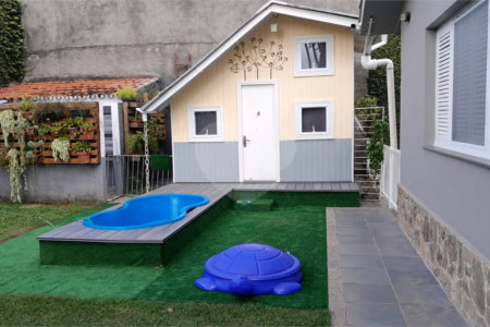 Casa à venda com 3 quartos, sendo 1 suíte, no condomínio Parque Arco Íris, Atibaia - SP