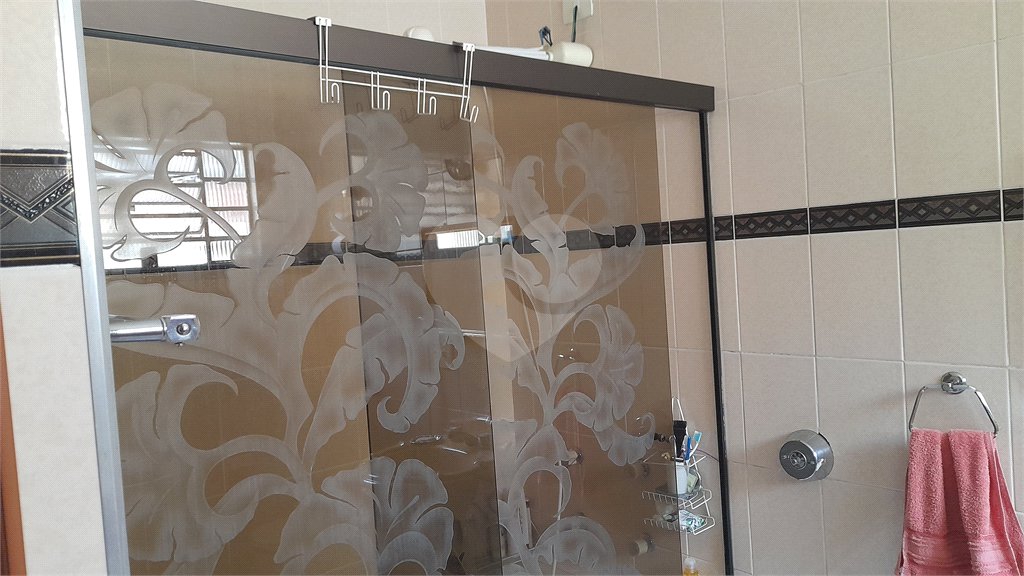 Sobrado à venda com 3 quartos, sendo 1 suíte, em Vila Nivi, São Paulo, SP