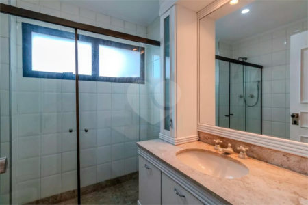 Apartamento à venda com 4 quartos, sendo 2 suítes, em Paraíso do Morumbi, São Paulo, SP
