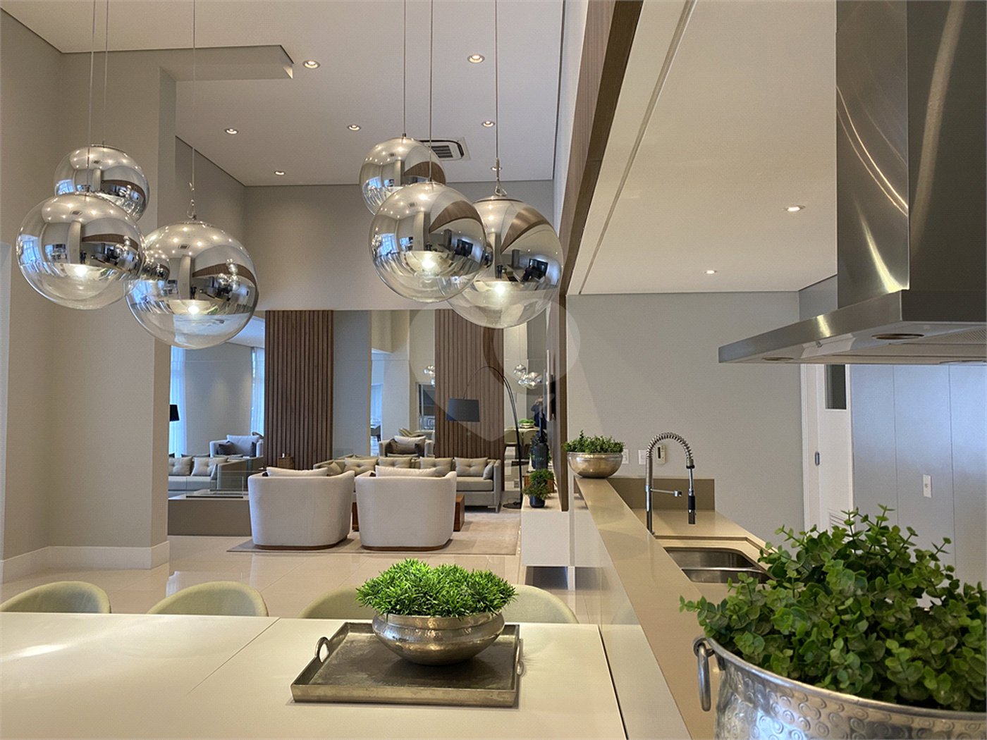 Apartamento à venda com 4 suítes em Santana, São Paulo, SP